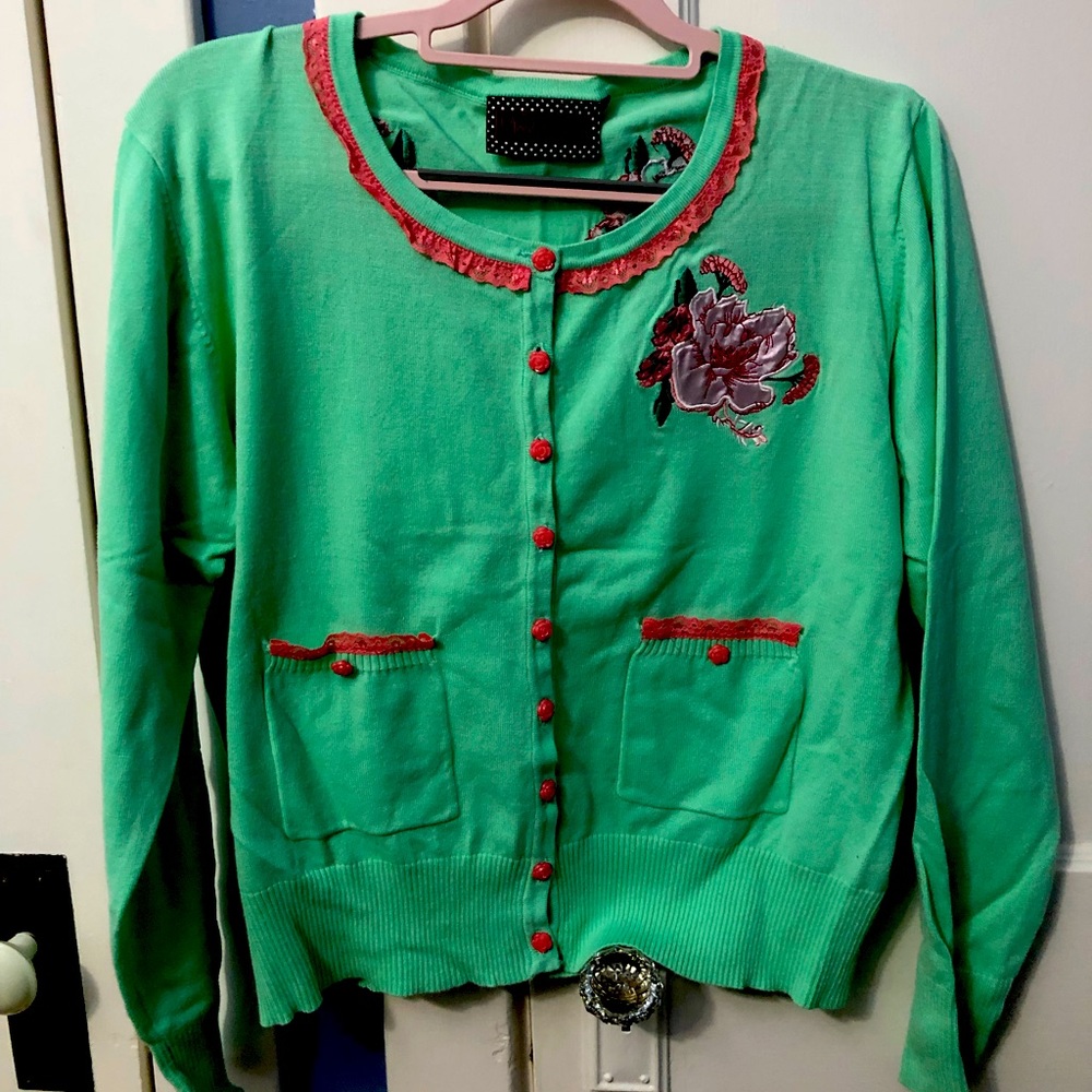 Voodoo Vixens sweater size 3x